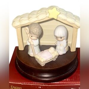 Precious Moments Miniature Nativity by Enesco  1999